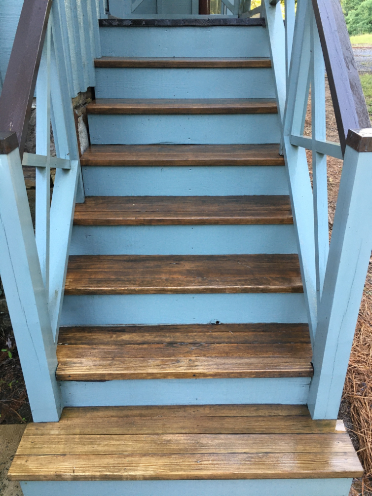 Wood deck cleaning